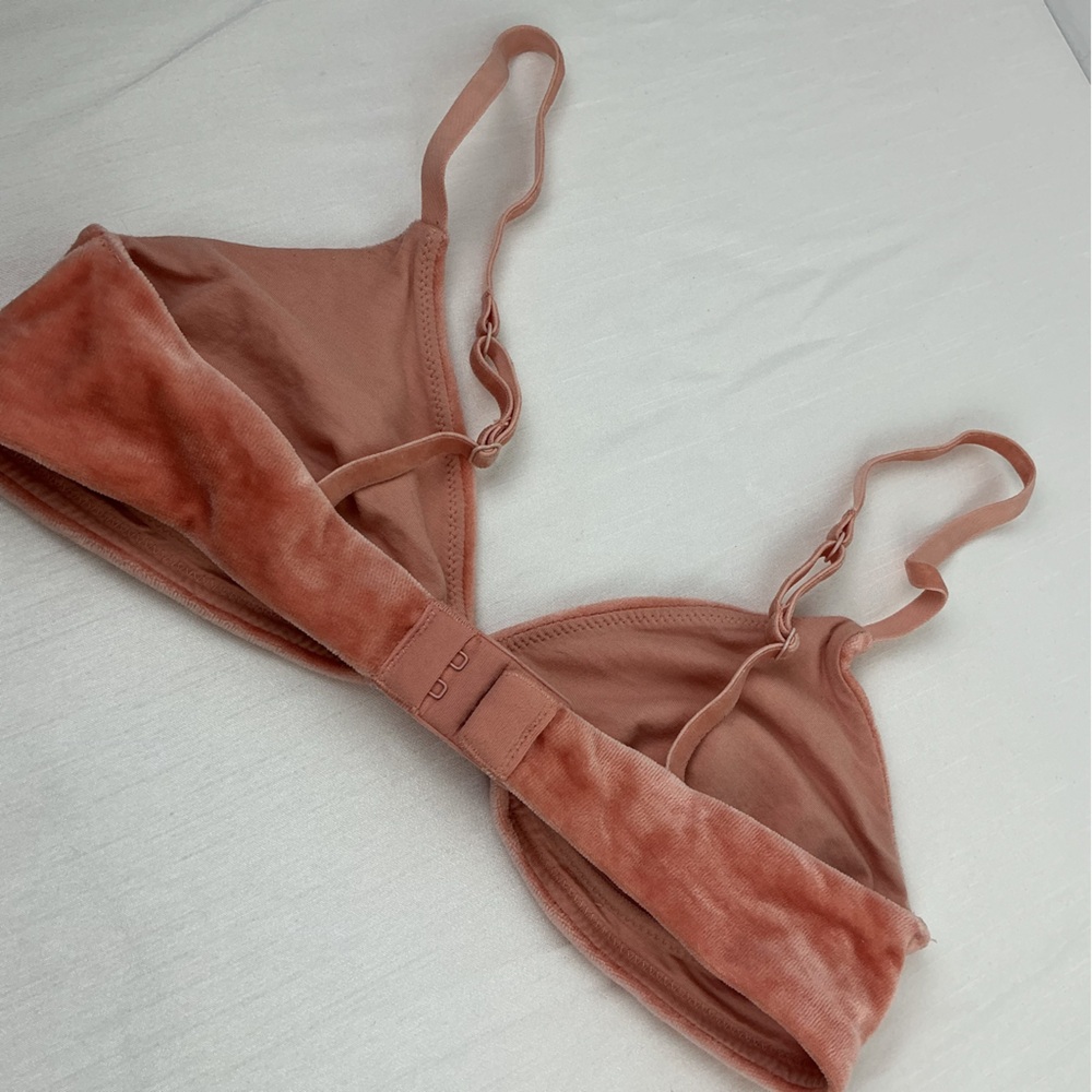 Neiwai Triangle Bra - Picture 3 of 6